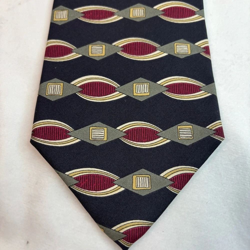 CHRISTIAN DIOR Vintage Stunning Silk Tie